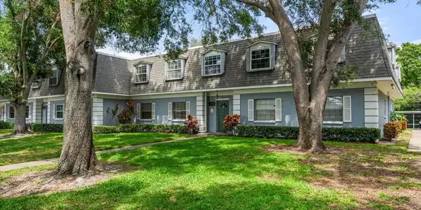 1715 BELLEAIR FOREST DRIVE