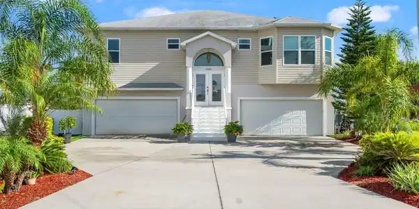 4366 6TH ISLE DRIVE