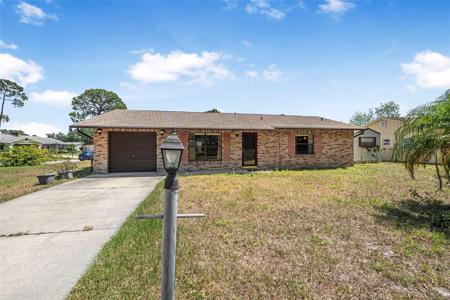 2 WILDWOOD DRIVE