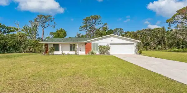 1115 LARCHMONT DRIVE