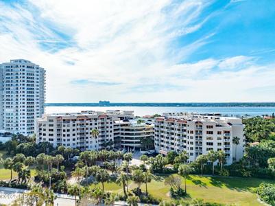 3 OCEANS WEST BOULEVARD