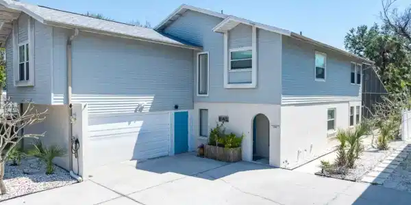 5385 AVENIDA DEL MARE