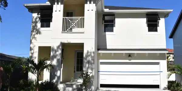 7205 S DE SOTO STREET