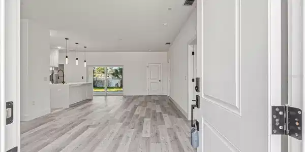 Image 4 Image 4