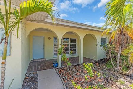 396 AVENIDA MADERA