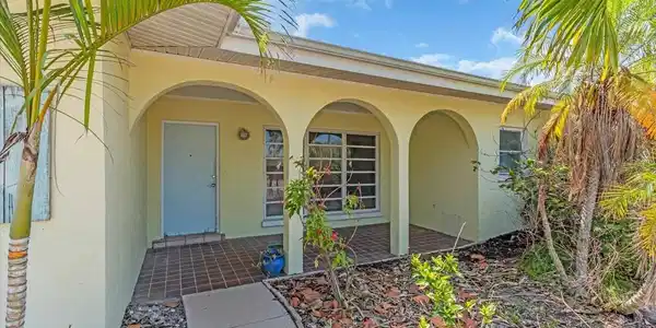 396 AVENIDA MADERA