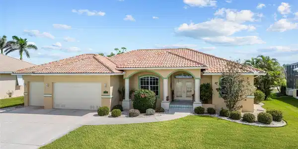 2117 DEBORAH DRIVE
