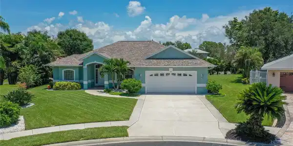 213 BAYSIDE COURT