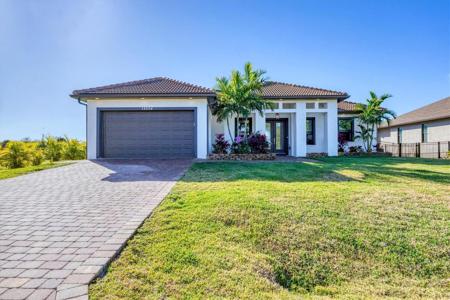 15504 HENNIPEN CIRCLE