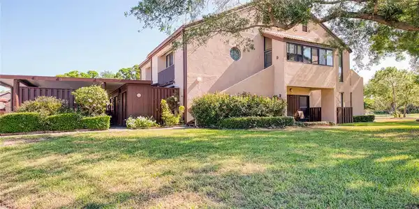 6305 PELICAN CREEK CROSSING