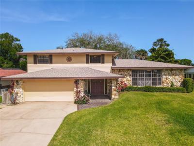 721 FAIRWAY DRIVE