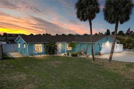 1004 SAGO PALM WAY
