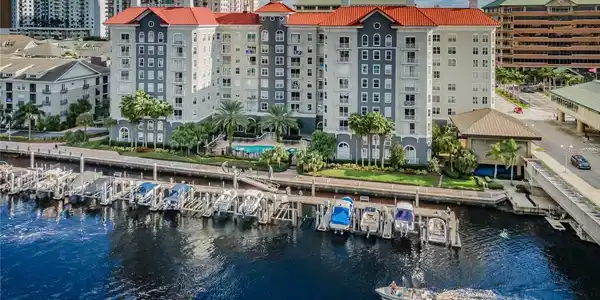 700 S HARBOUR ISLAND BOULEVARD