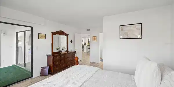 Image 4 Image 4