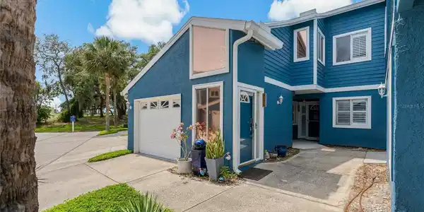 2026 GOLFVIEW DRIVE