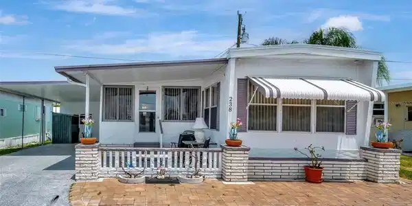 238 PALM LANE