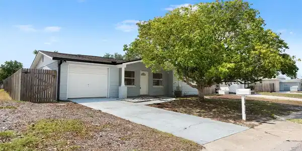 1415 BRIXTON LANE