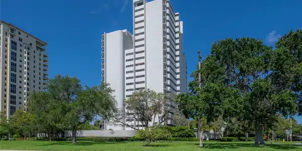 4141 BAYSHORE BOULEVARD