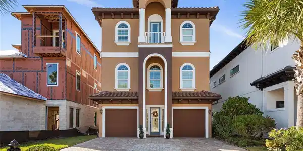 300 YACHT HARBOR DRIVE
