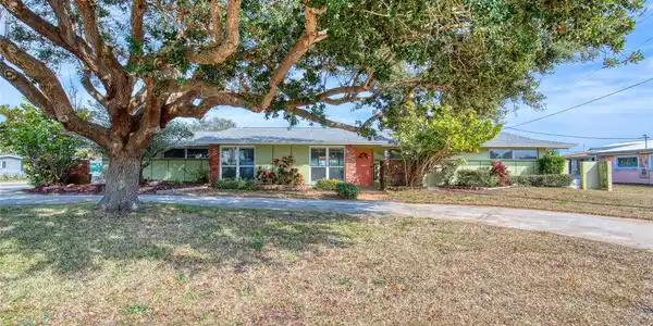 2614 N PENINSULA DRIVE