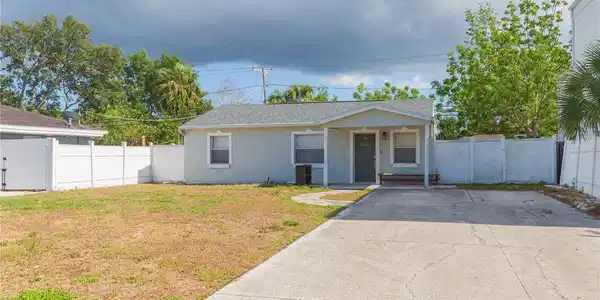 4714 W LAWN AVENUE