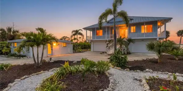 1380 AQUA VIEW LANE