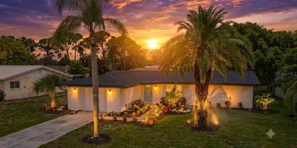 386 CABANA ROAD