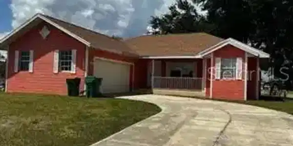 220 PALMETTO CIRCLE NE