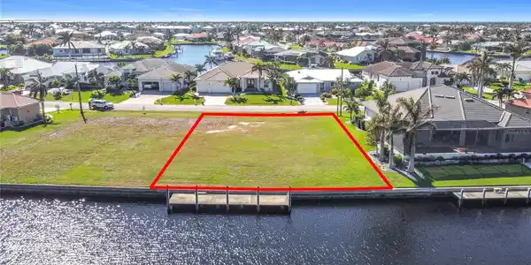3338 SANDPIPER DRIVE