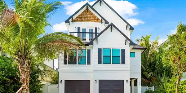 211 GRANT DRIVE