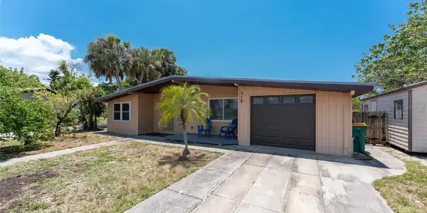 219 MARTIN DRIVE NE