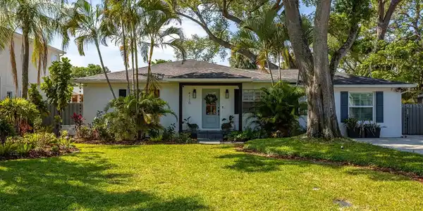 4110 W MULLEN AVENUE