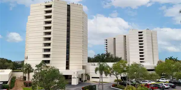 5940 PELICAN BAY PLAZA S