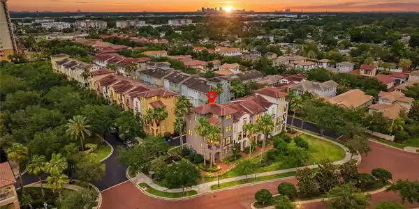 4815 YACHT CLUB DRIVE