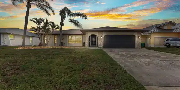 205 E TARPON BOULEVARD NW