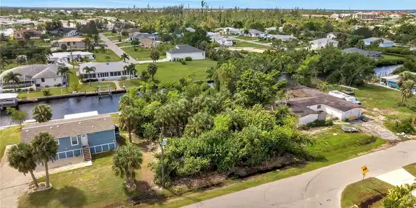 727 MARLIN DRIVE