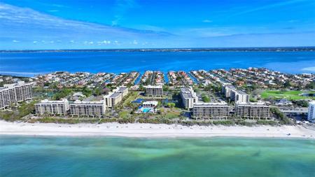 1085 GULF OF MEXICO DRIVE