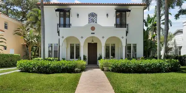 3212 W FOUNTAIN BOULEVARD