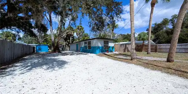 1119 40TH STREET