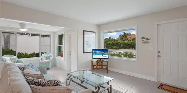 Image 4 Image 4