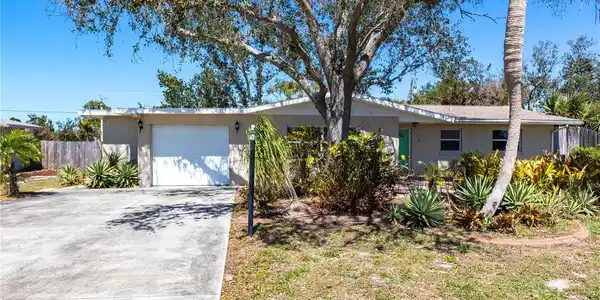1516 SAINT CLAIR ROAD