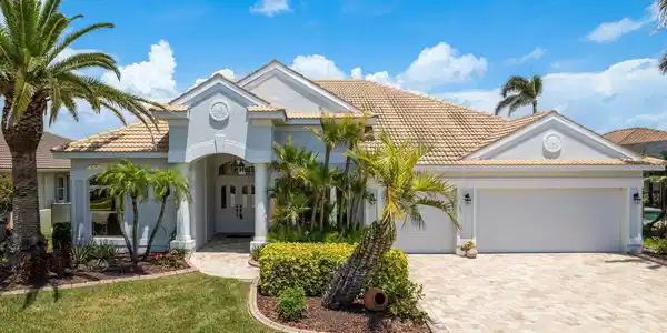 987 CHICKADEE DRIVE