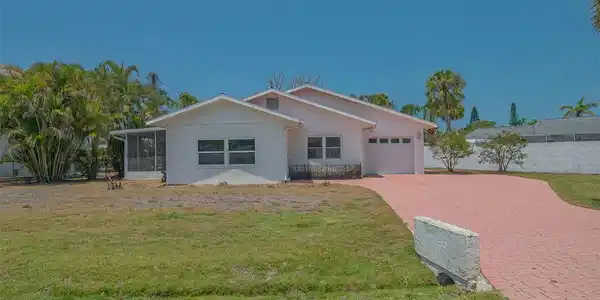 5522 CALLE DEL VERANO