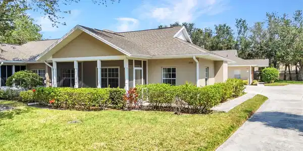 1651 RED OAK LANE