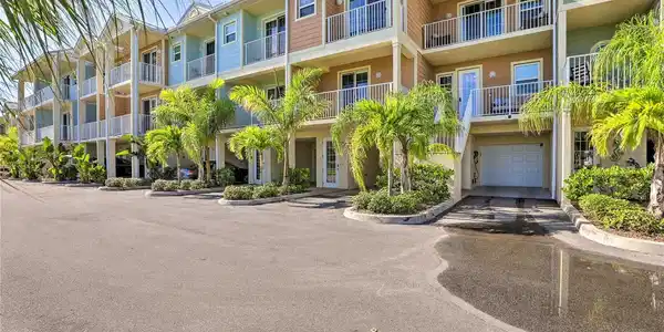 3282 MANGROVE POINT DRIVE