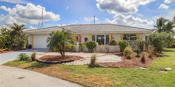 2807 CORAL WAY