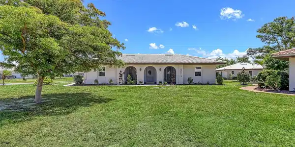 445 MATISSE CIRCLE S