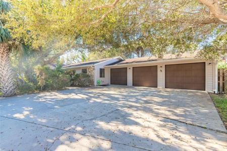 75 JENNIFER CIRCLE