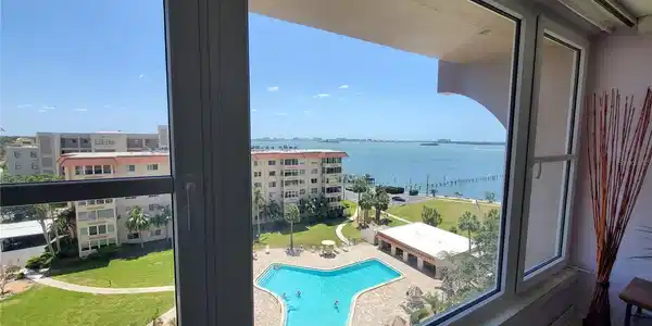 632 EDGEWATER DRIVE