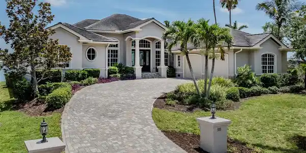 333 SUNRISE DRIVE
